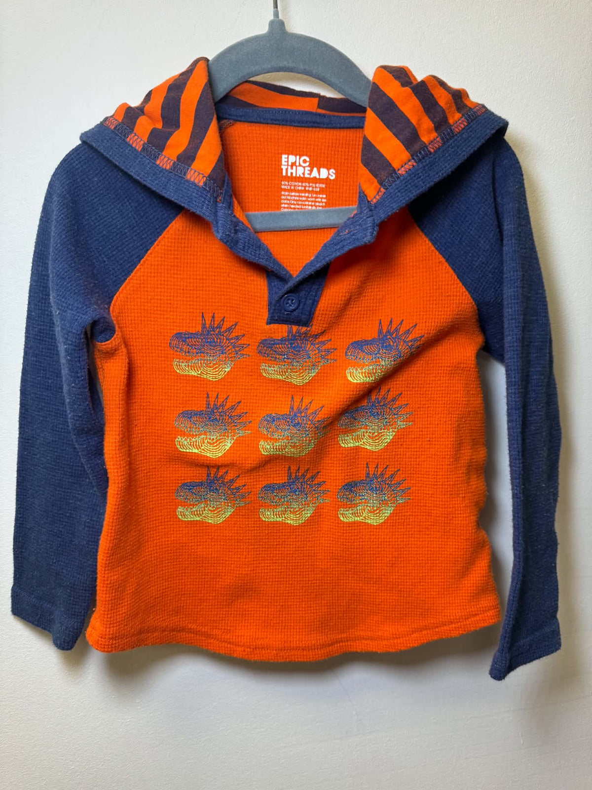 EPIC THREADS HOODED DINO SHIRT SIZE 3T