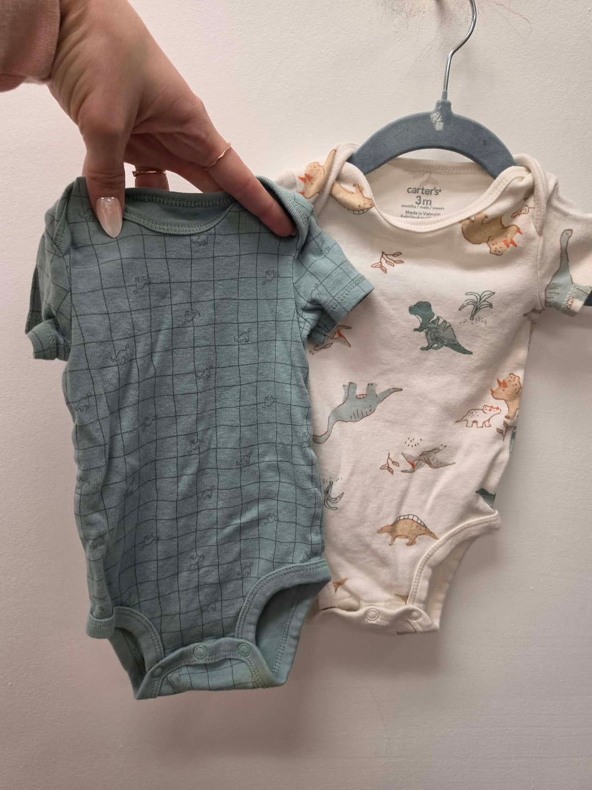 CARTERS DINO ONESIE SET SIZE 3M