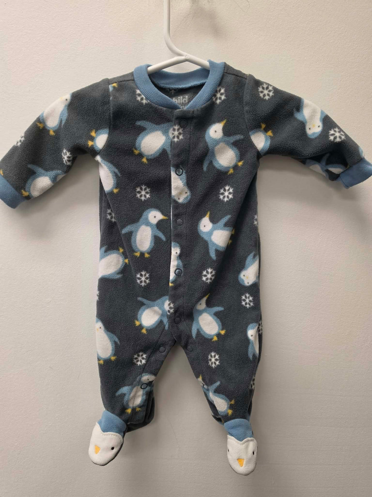 CARTERS FLEECE NEWBORN PENGUIN SLEEPER