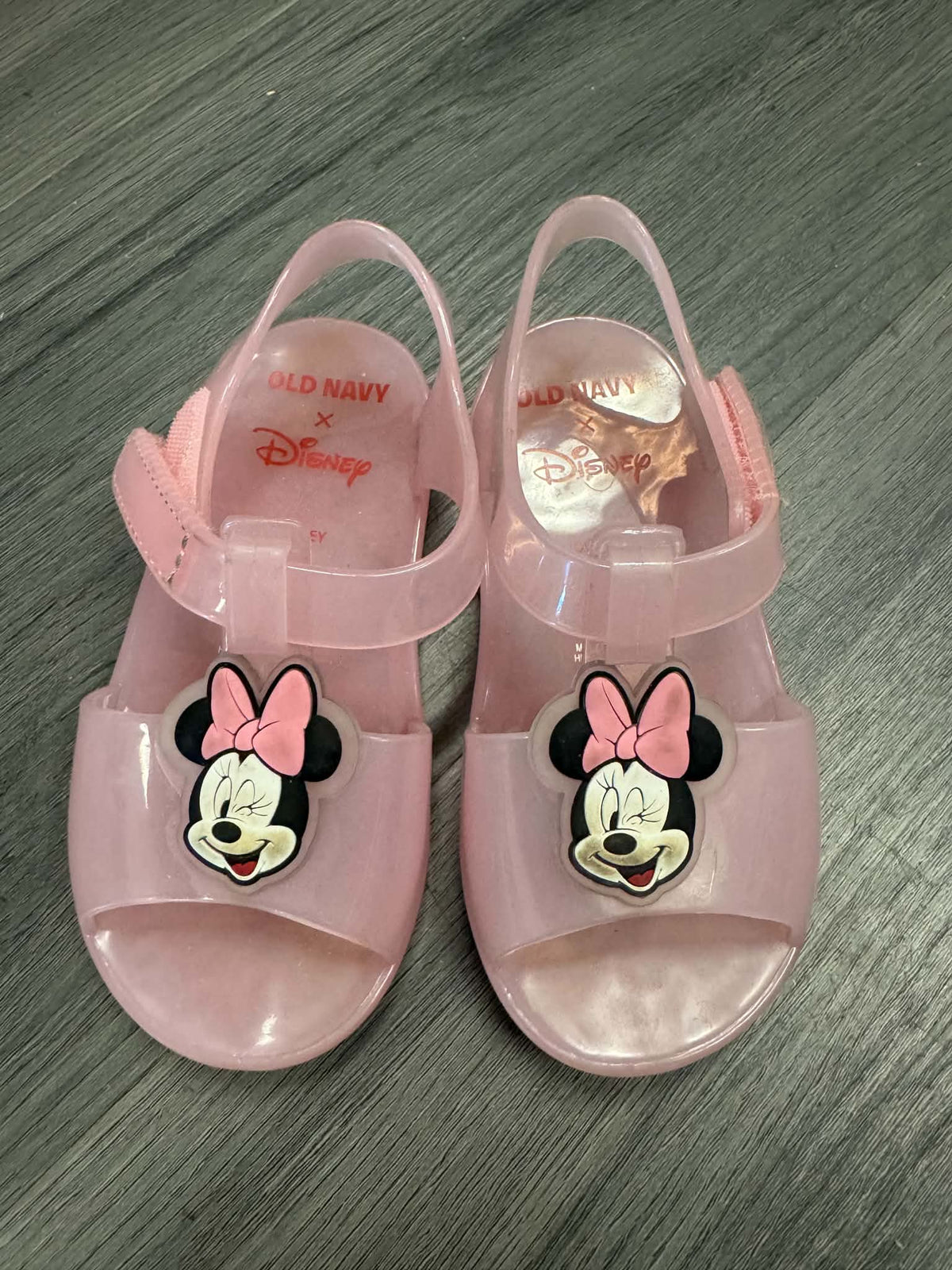 OLD NAVY MINNIE MOUSE SANDALS SIZE 6