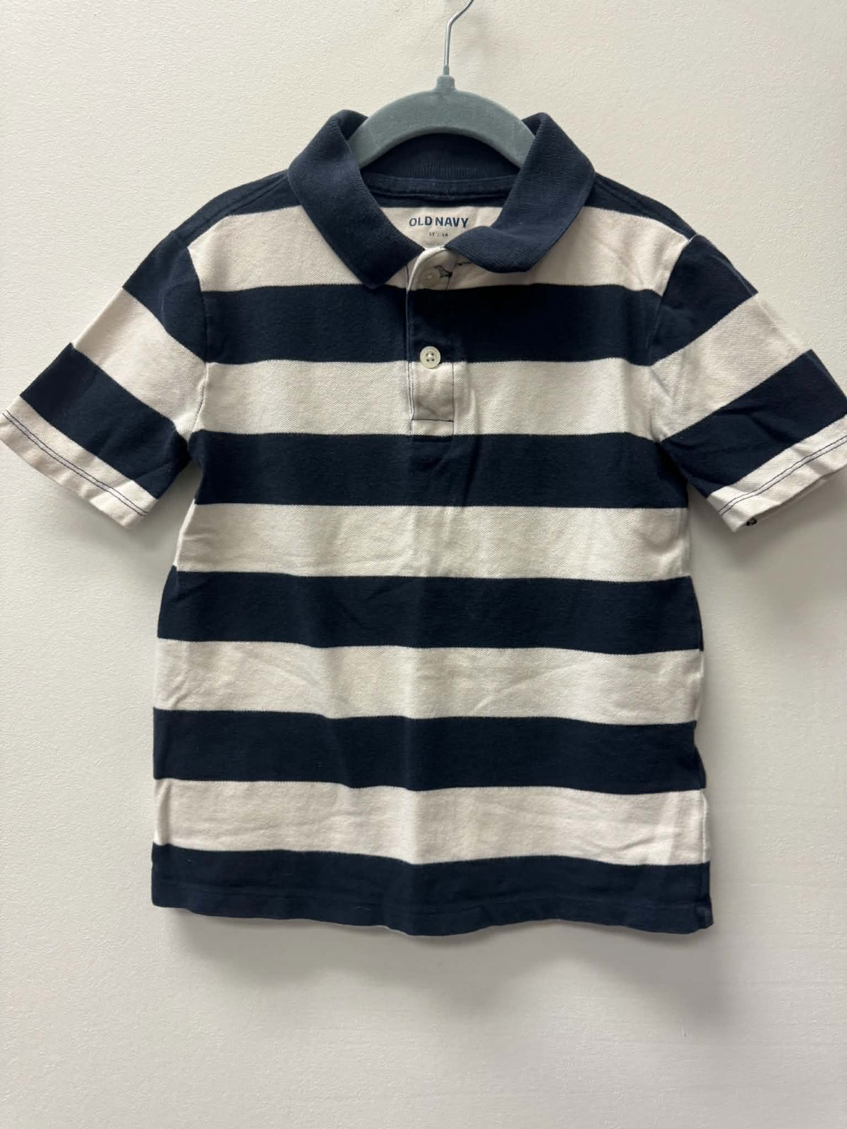 OLD NAVY COLLARED SHIRT SIZE 5