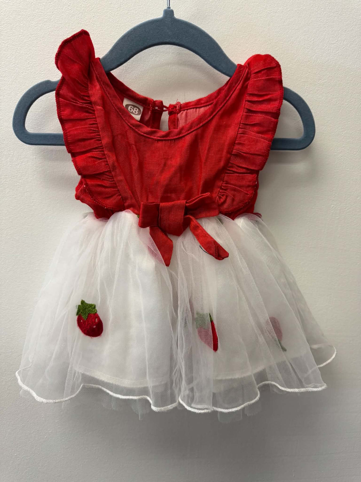 STRAWBERRY DRESS SIZE 3-6M