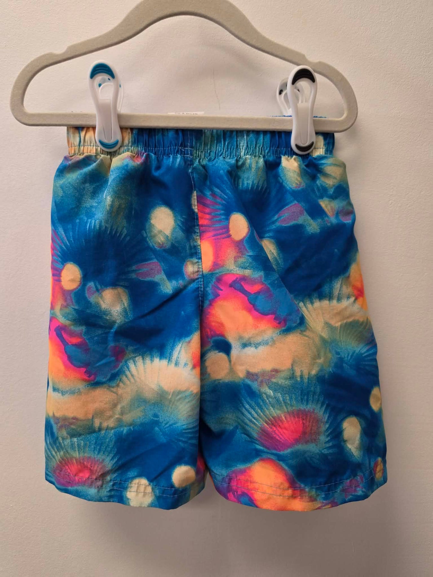 UNDER ARMOUR SWIM SHORTS SIZE 4