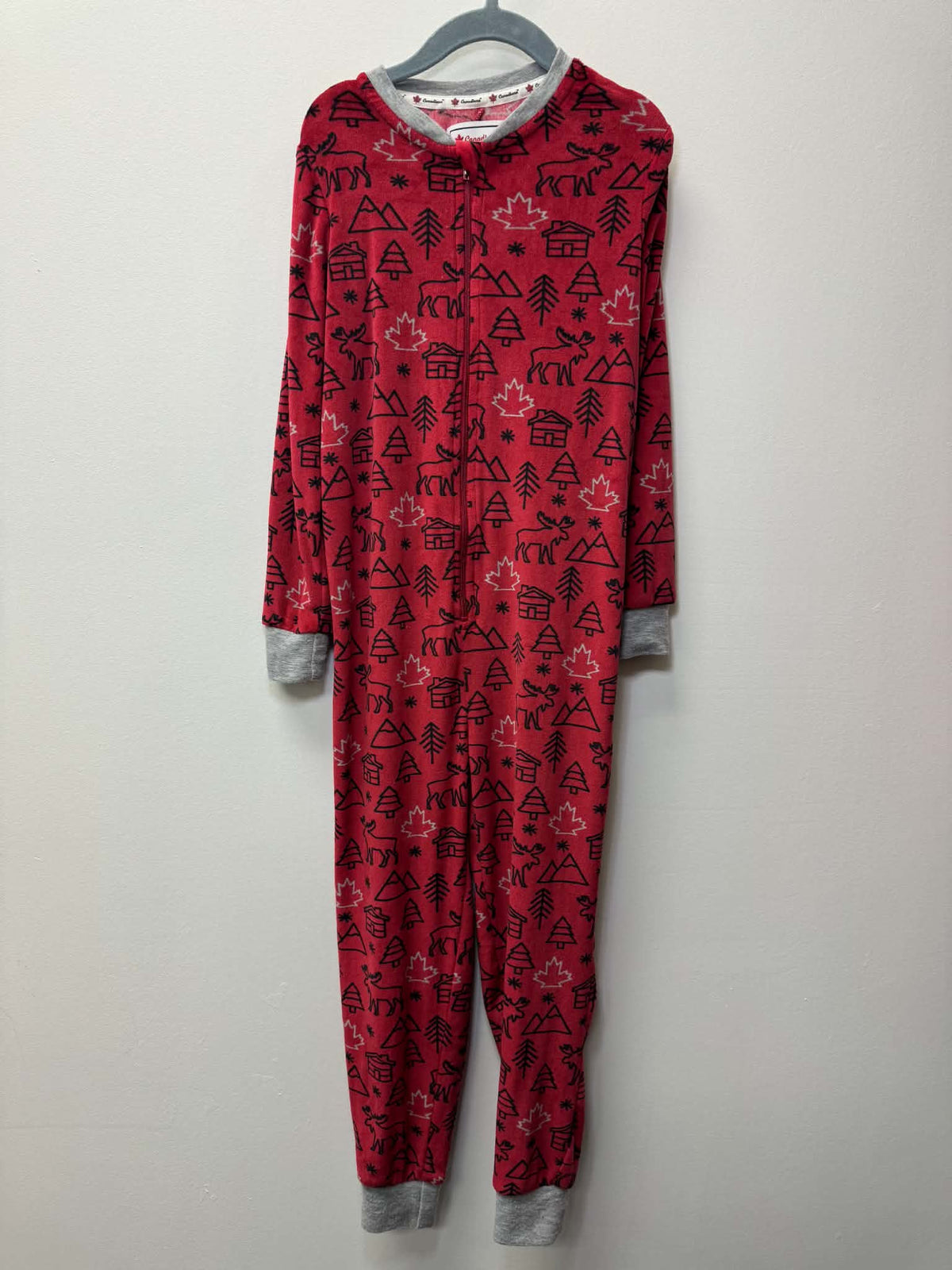 CANADIANA RED SLEEPER SIZE 6