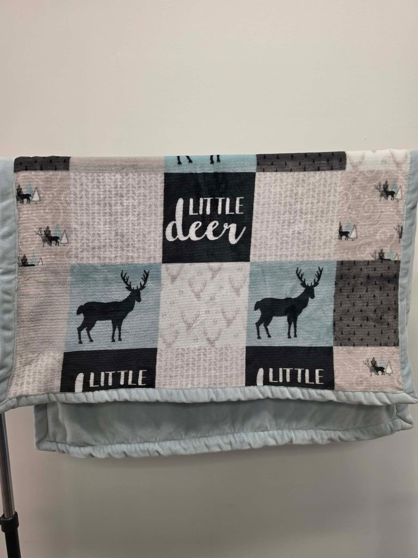 BASS PRO SHOPS TODDLER BLANKET