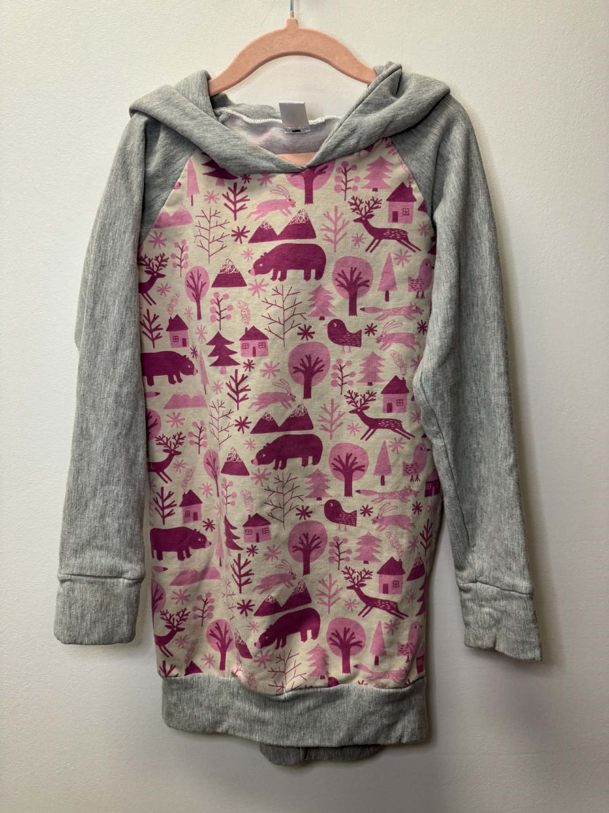 FINN & ARK ANIMAL LONG SWEATER SIZE 8