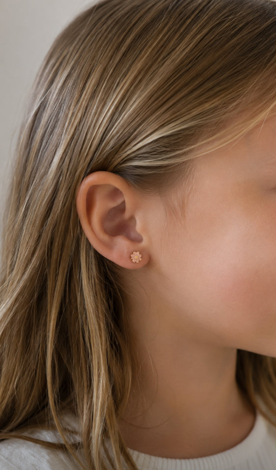 DAISY FLOWER STUD EARRINGS