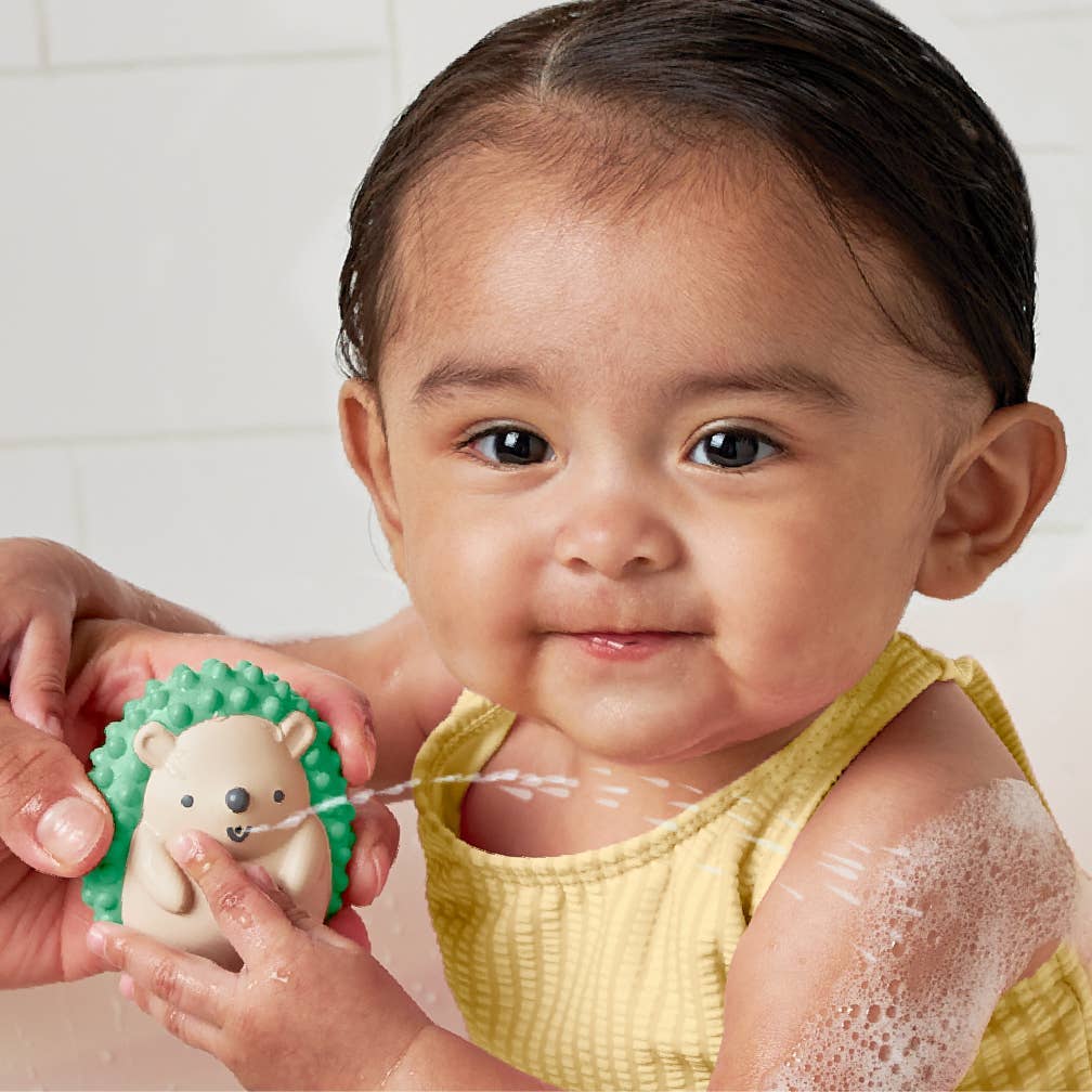 Itzy Splash Gift Set™ Soft Bath + Water Toys