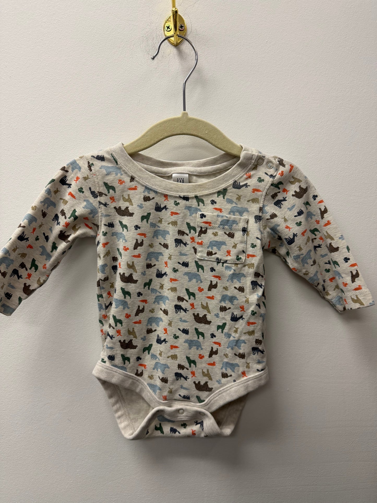 BABY GAP WILDLIFE ONESIE 3-6M