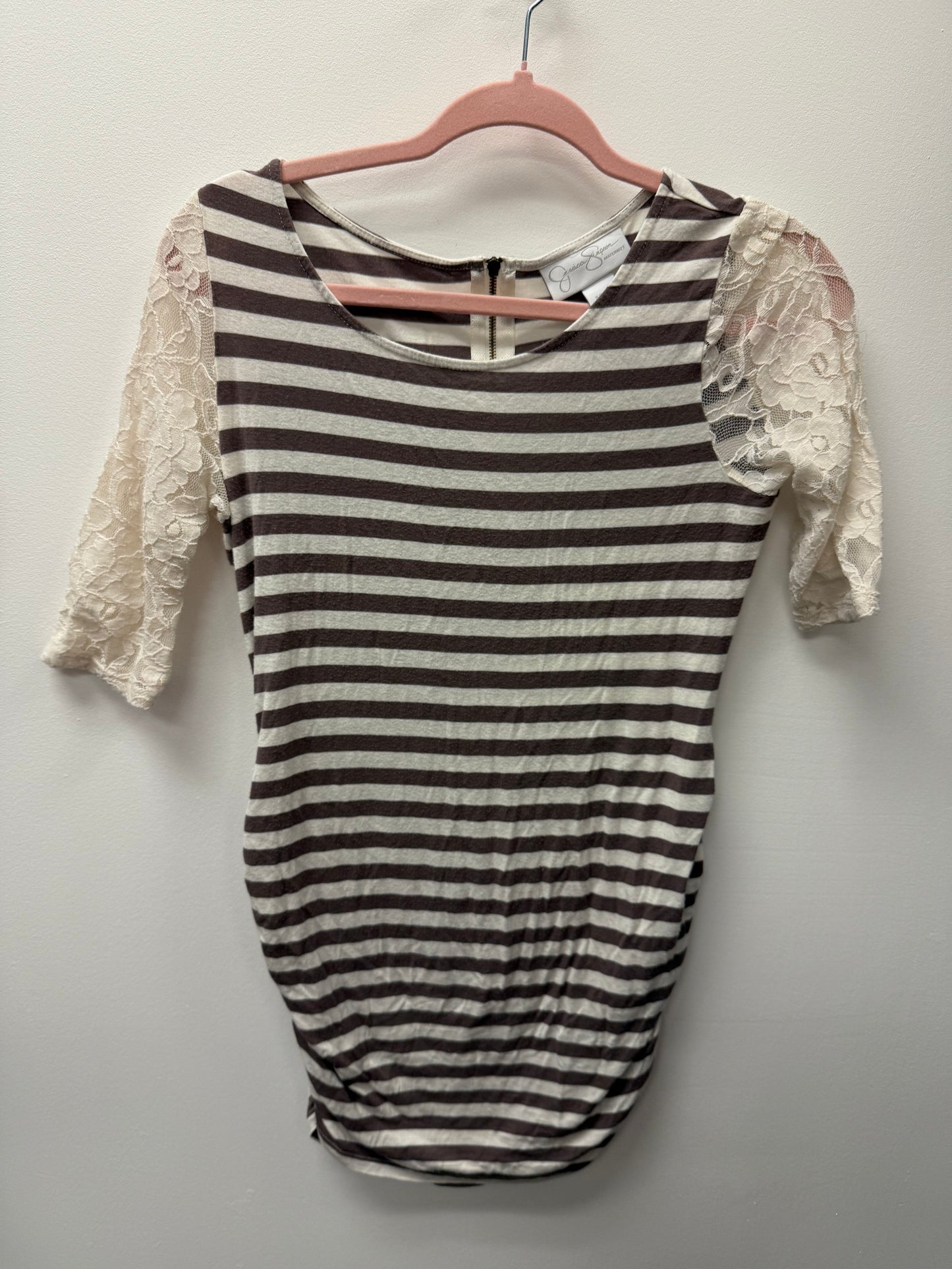 JESSICA SIMPSON MATERNITY SHIRT SIZE SMALL