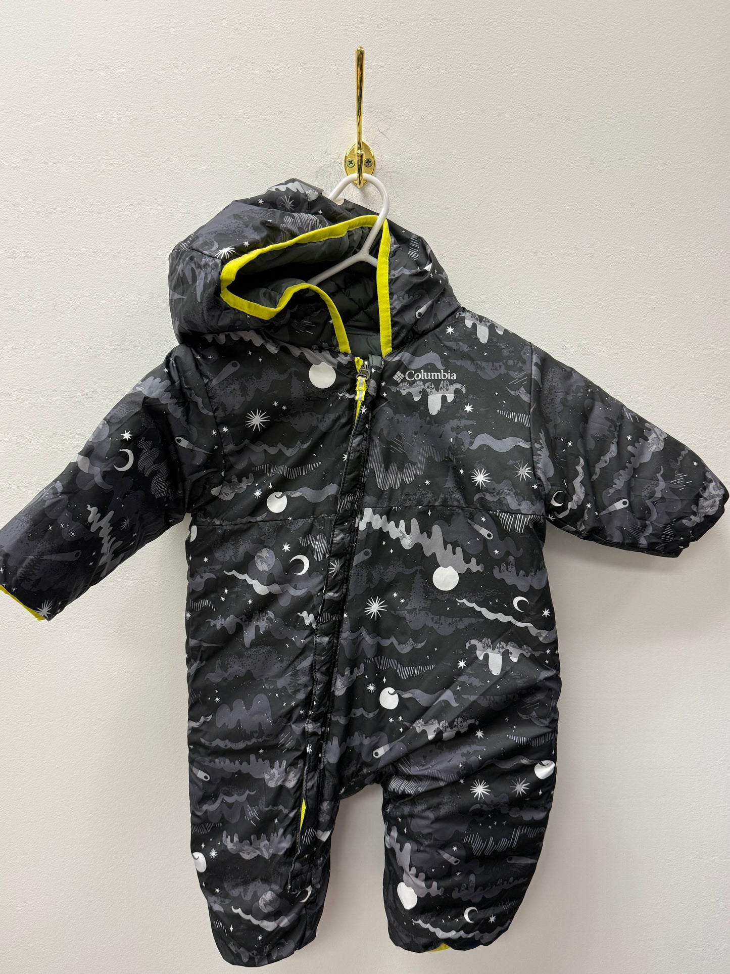 COLUMBIA REVERSIBLE SNOWSUIT SIZE 3-6M