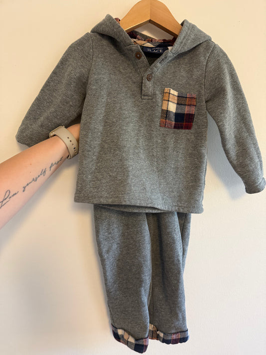 CHILDRENS PLACE 2 PIECE OUTFIT SIZE 12-18M