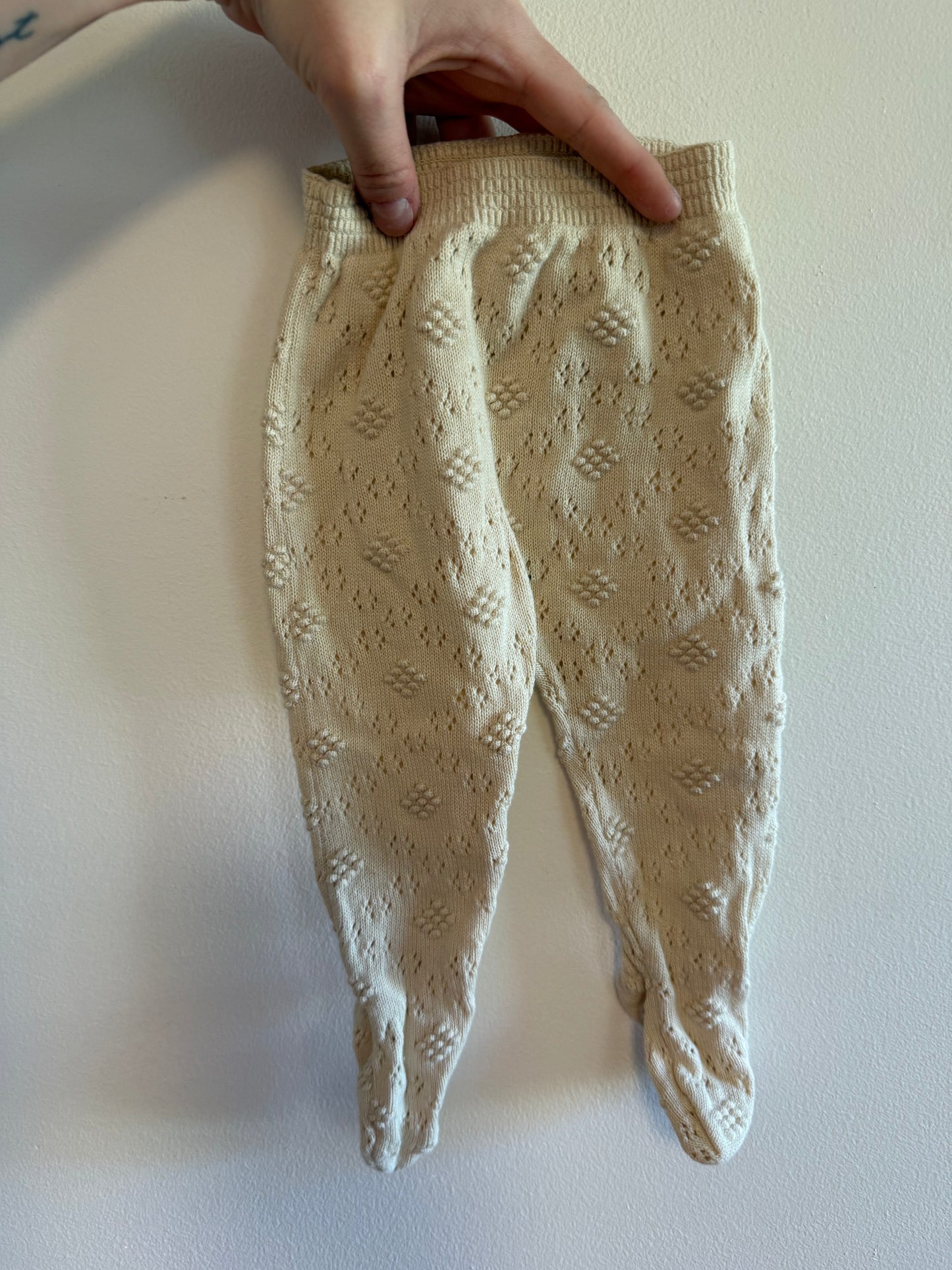 ZARA WHITE FOOTED PANTS SIZE 0-1M