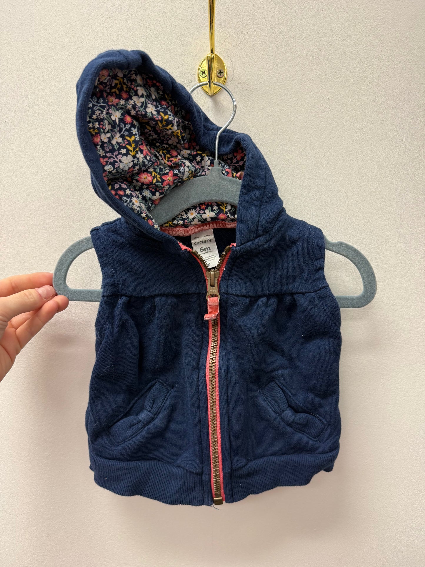 CARTERS FLORAL VEST SIZE 6M