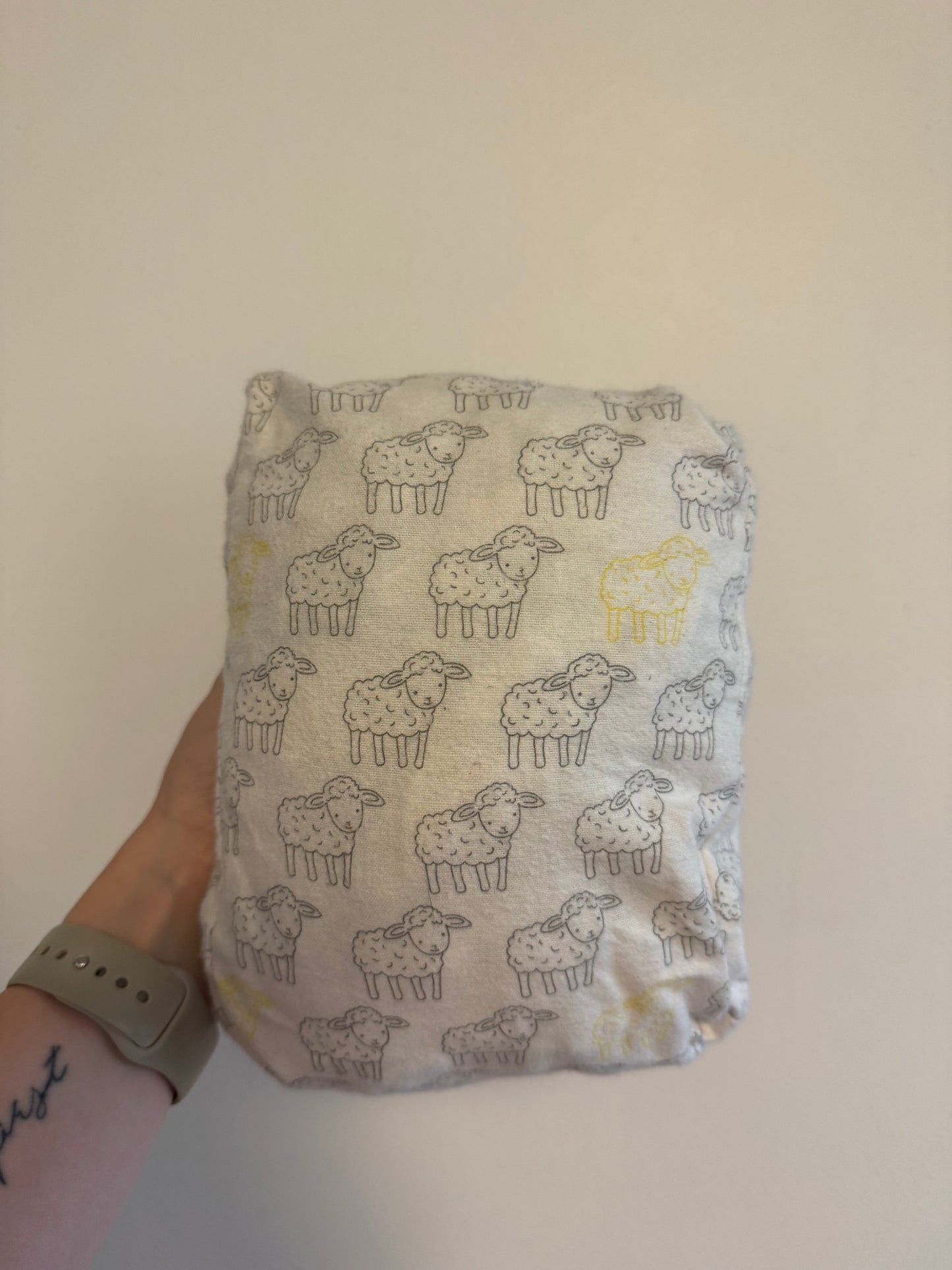 GEORGE SHEEP CRIB SHEET