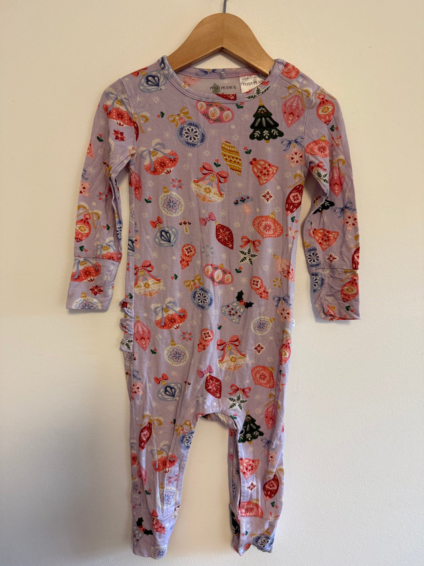 POSH PEANUT HOLIDAY SLEEPER SIZE 2T