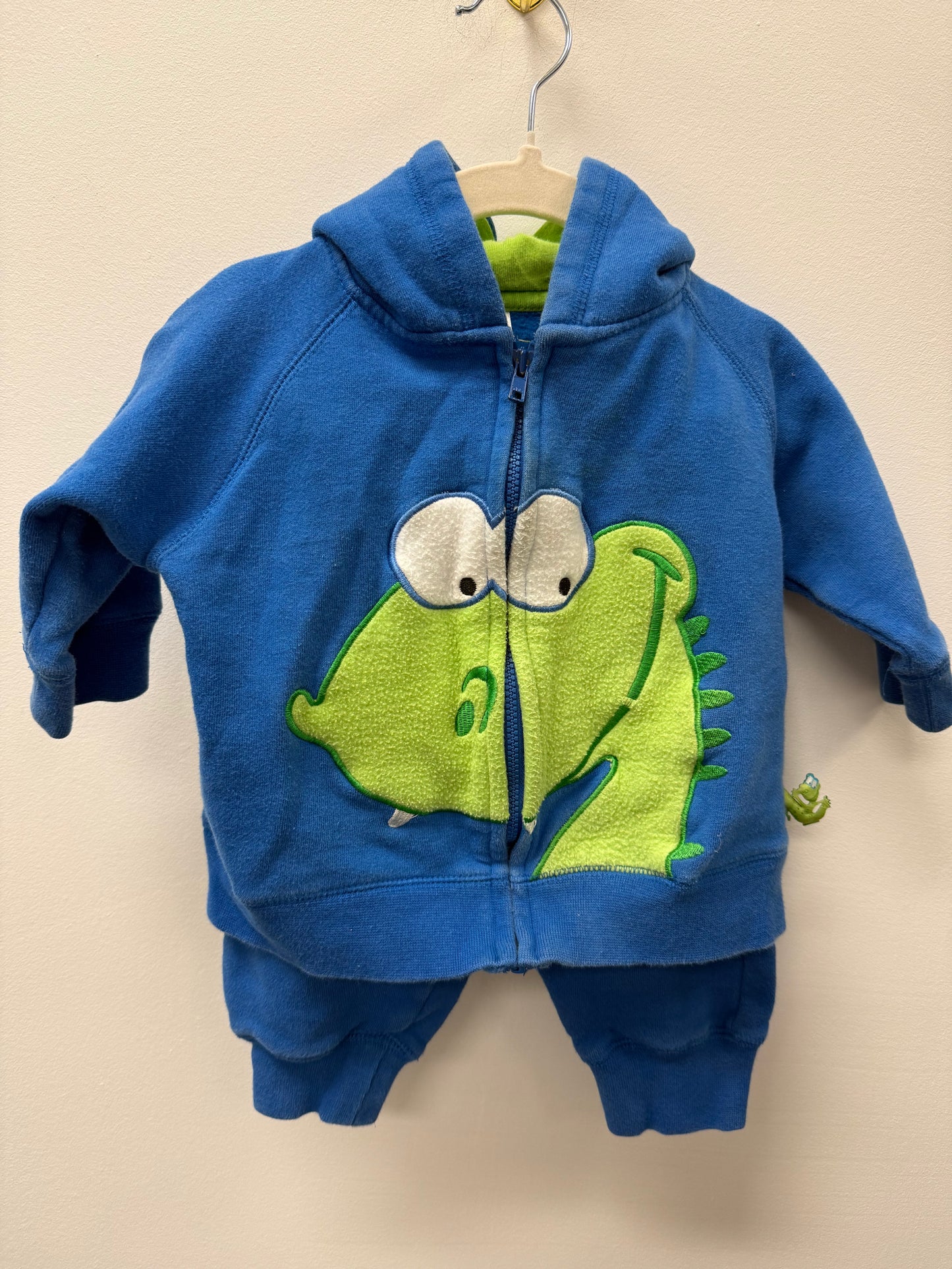 LITTLE TIKES BLUE TRACK SUIT SIZE 6-12M
