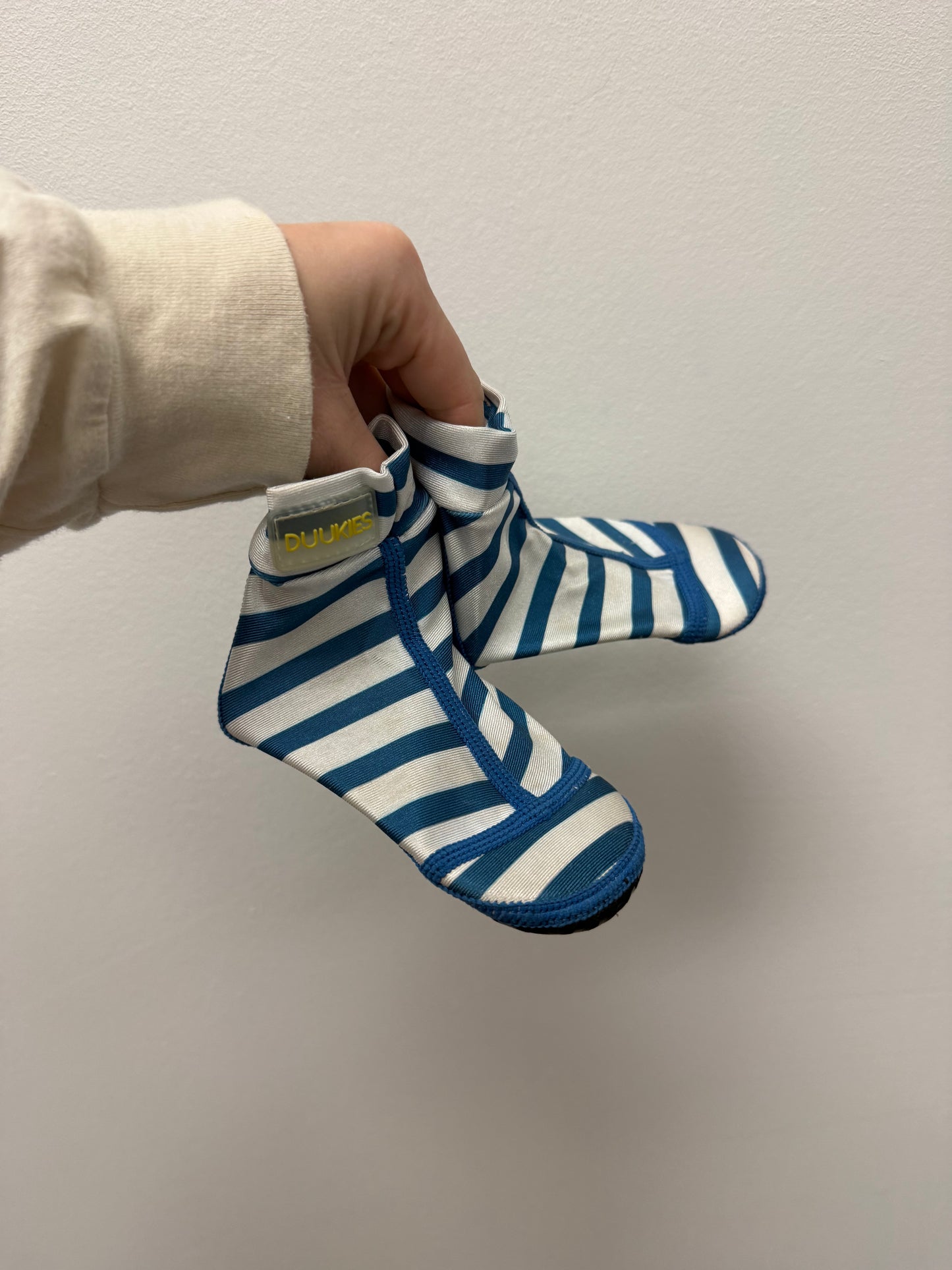 DUUKIES BEACH SOCKS SIZE 5-6T