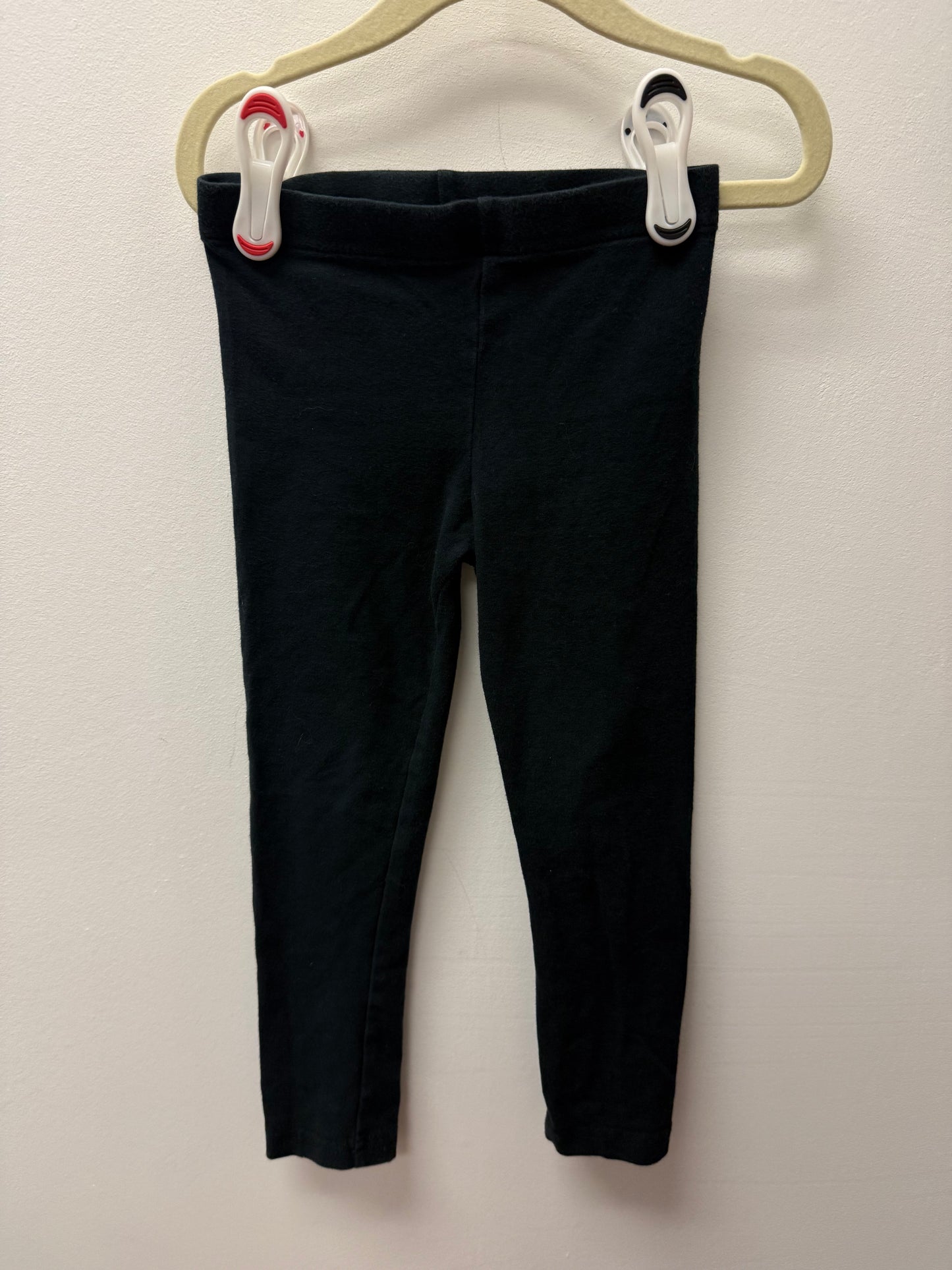 CARTERS BLACK LEGGINGS SIZE 4T