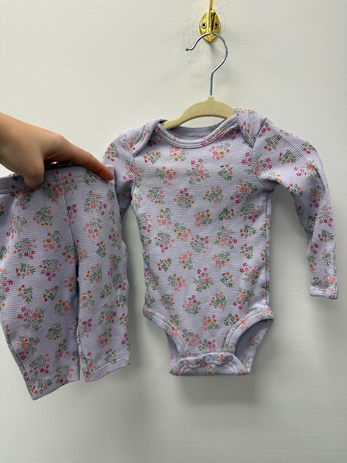 CARTERS 2 PIECE ONESIE OUTFIT SIZE 0-3M