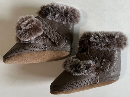 Robeez, Dark Grey Fur Booties - 0-6 Months