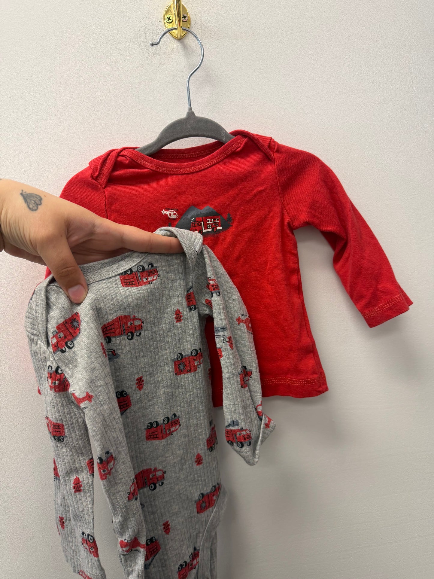 CARTERS 3 PIECE FIRETRUCK OUTFIT SIZE 6M