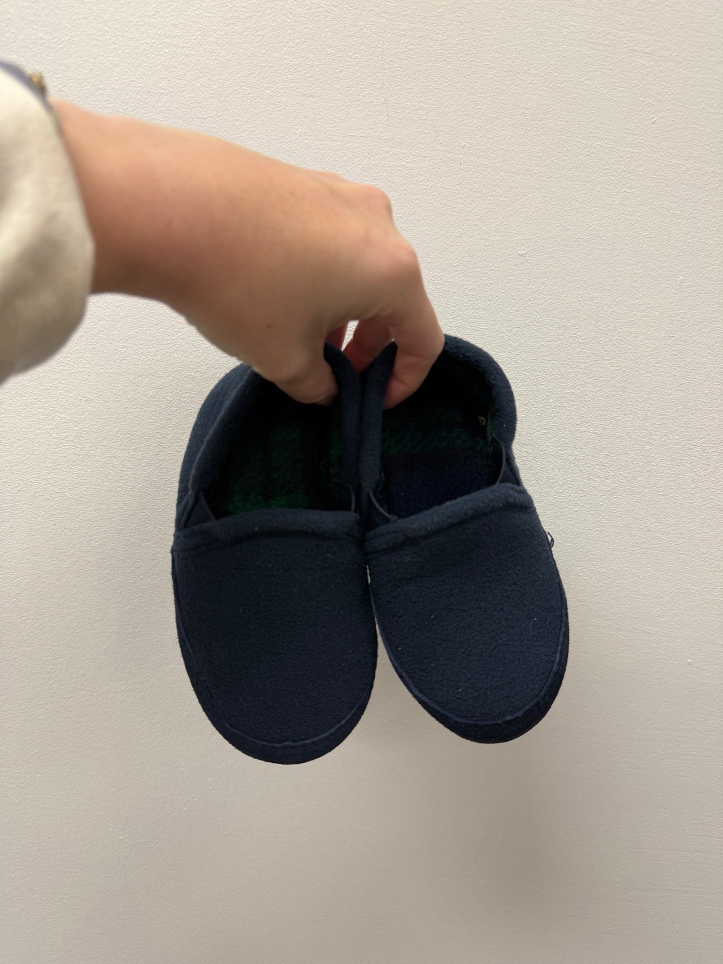JOE FRESH SLIPPERS SIZE 5-6