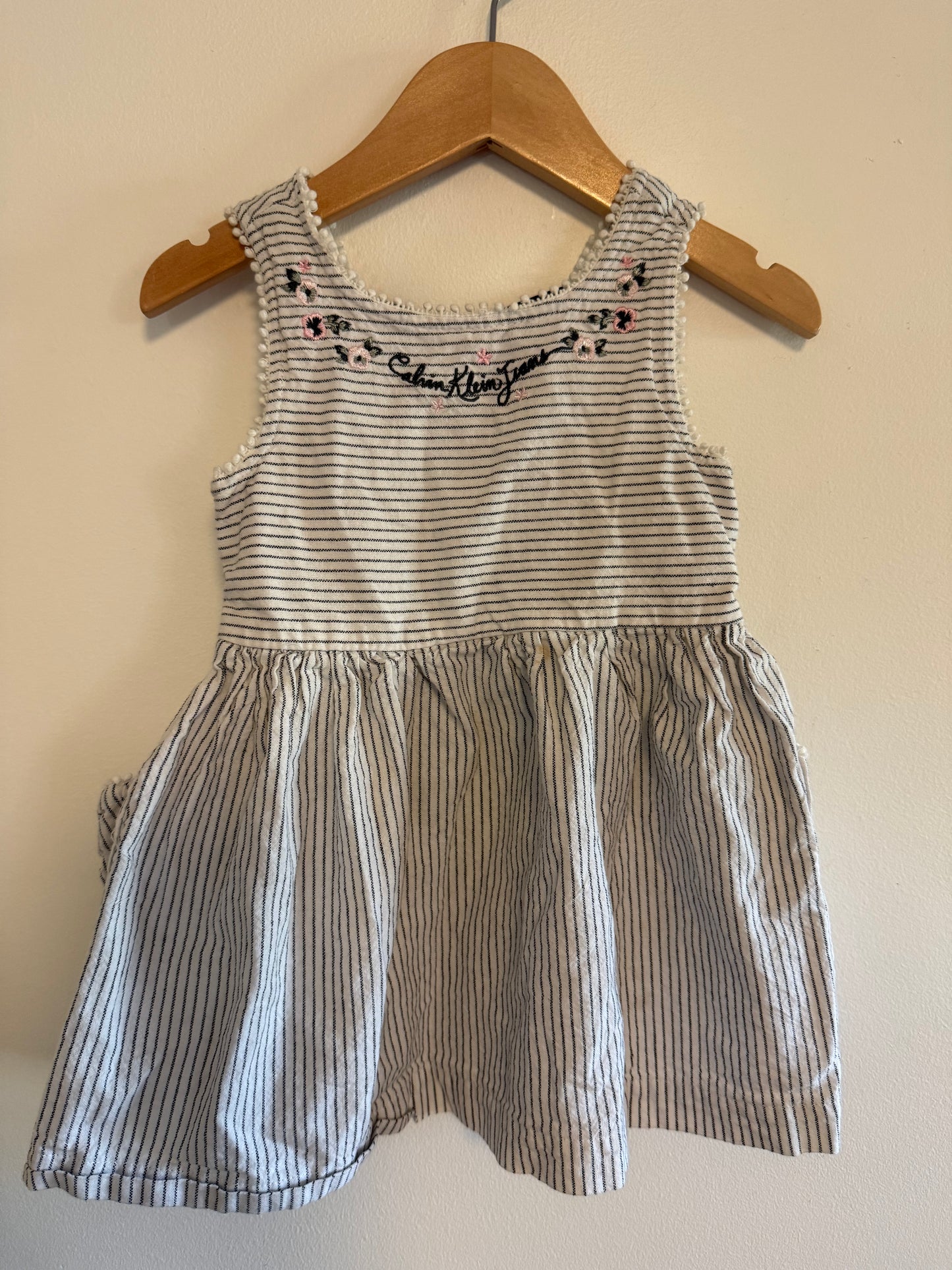 CALVIN KLEIN POCKET DRESS SIZE 2T