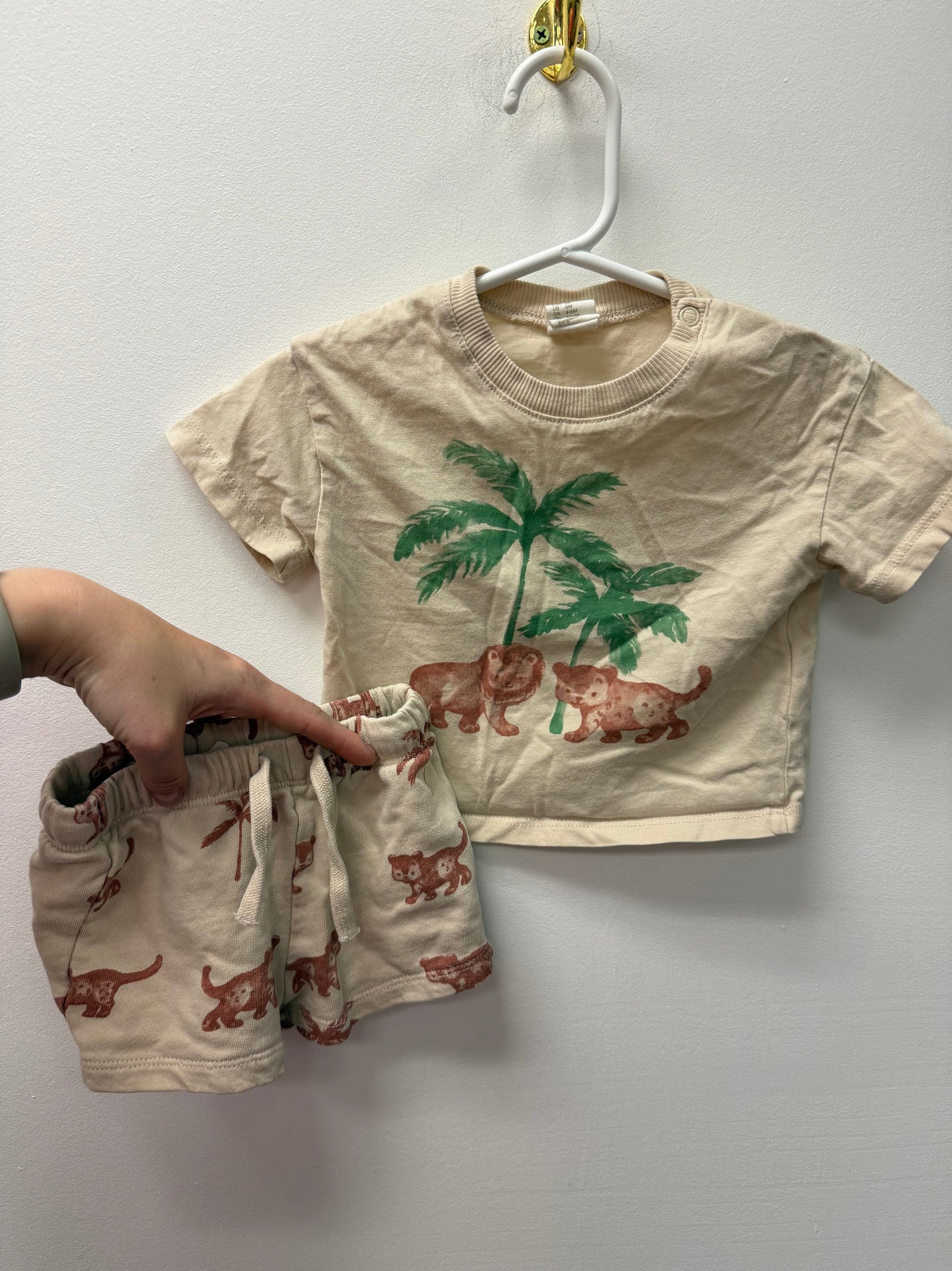 H&M SHORTS SET OUTFIT SIZE 6M