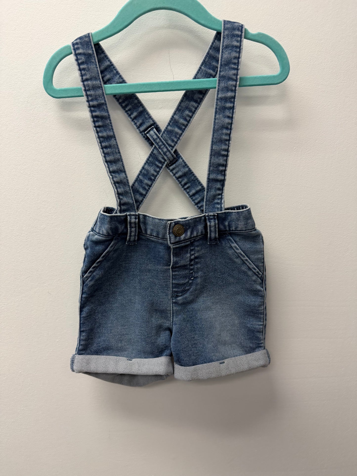 CAT & JACK SUSPENDER SHORTS SIZE 12M
