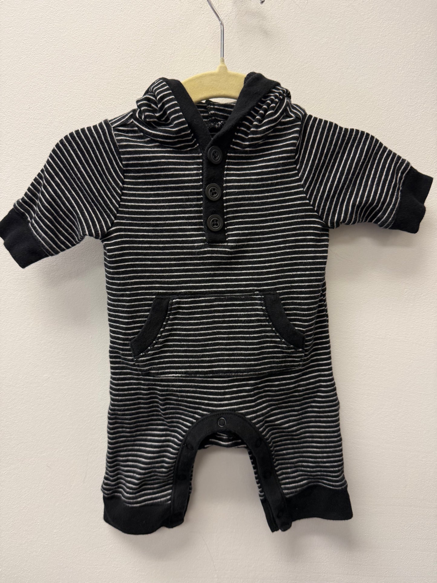 OLD NAVY NEWBORN HOODED ROMPER