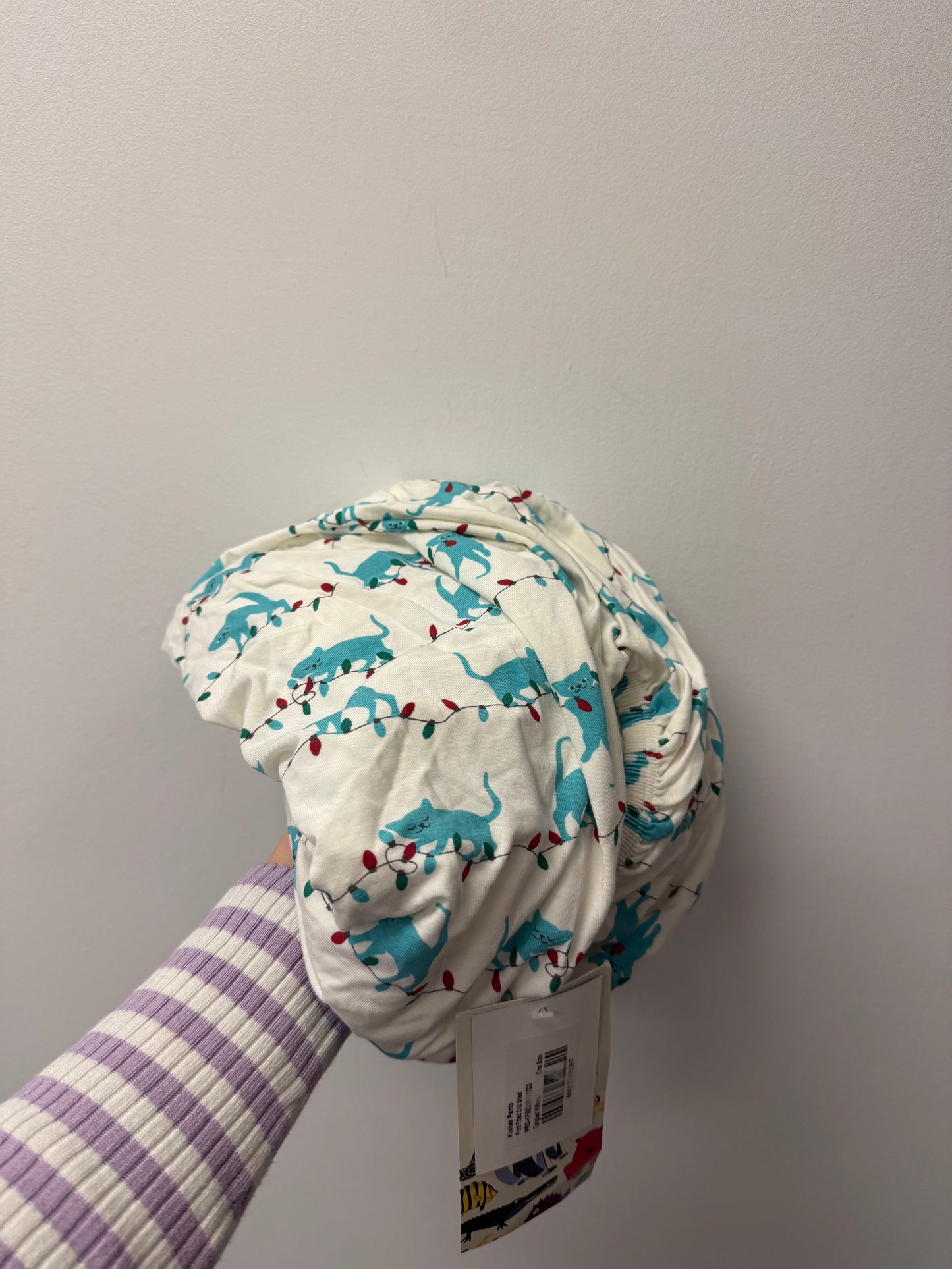 NEW WITH TAGS KICKEE PANTS CRIB SHEET