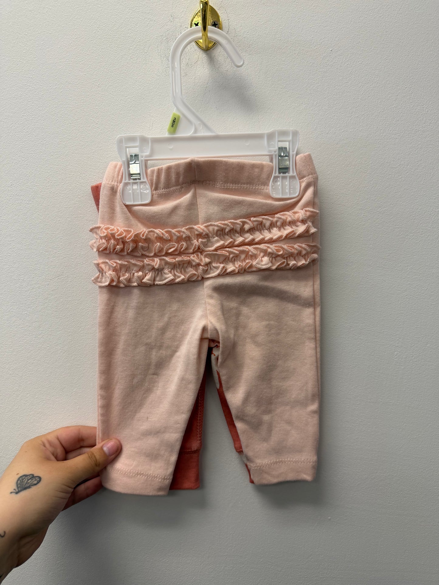 NEW CARTERS LEGGINGS 2 PACK SIZE 3M