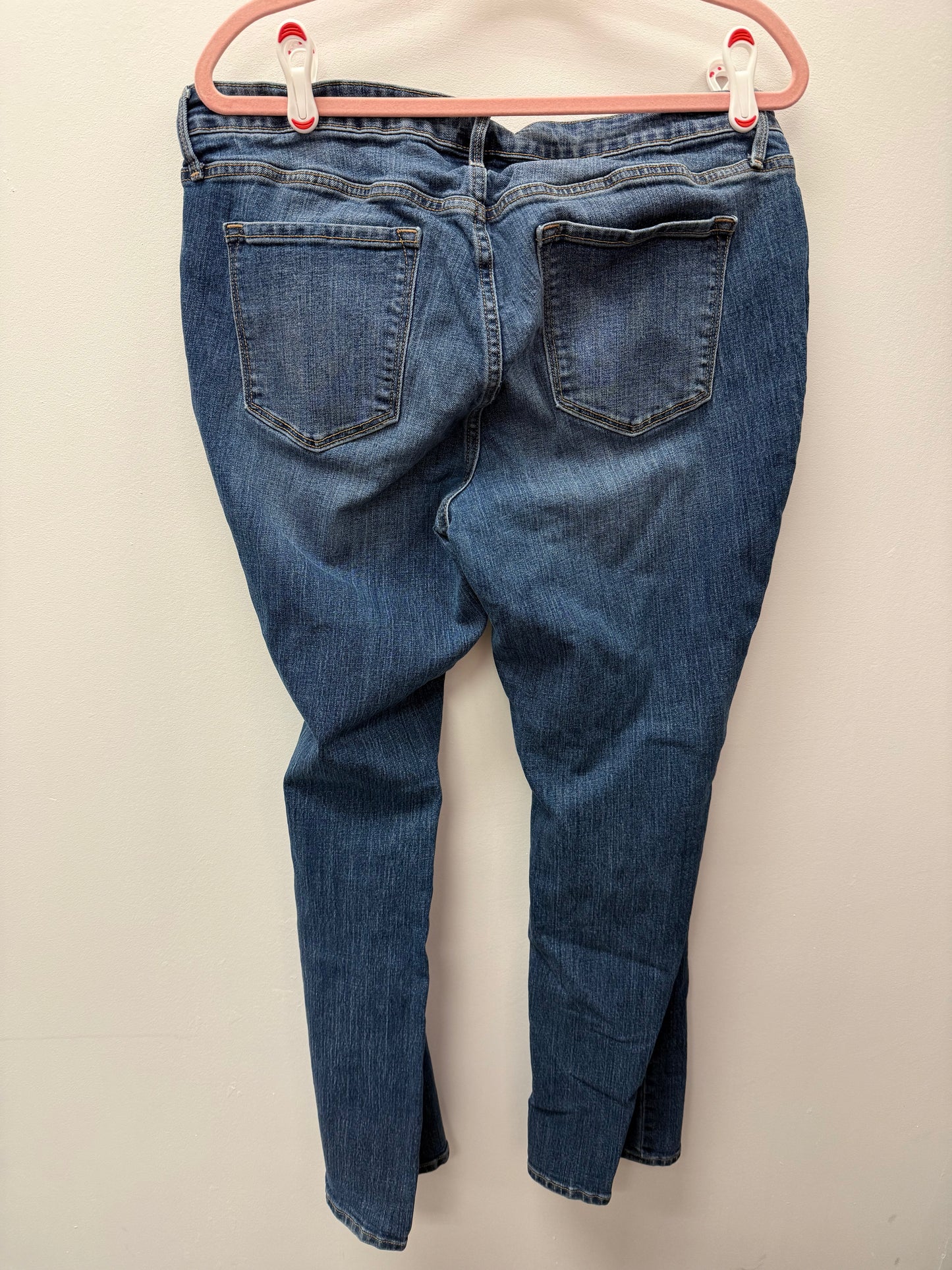OLD NAVY MATERNITY JEANS SIZE 14