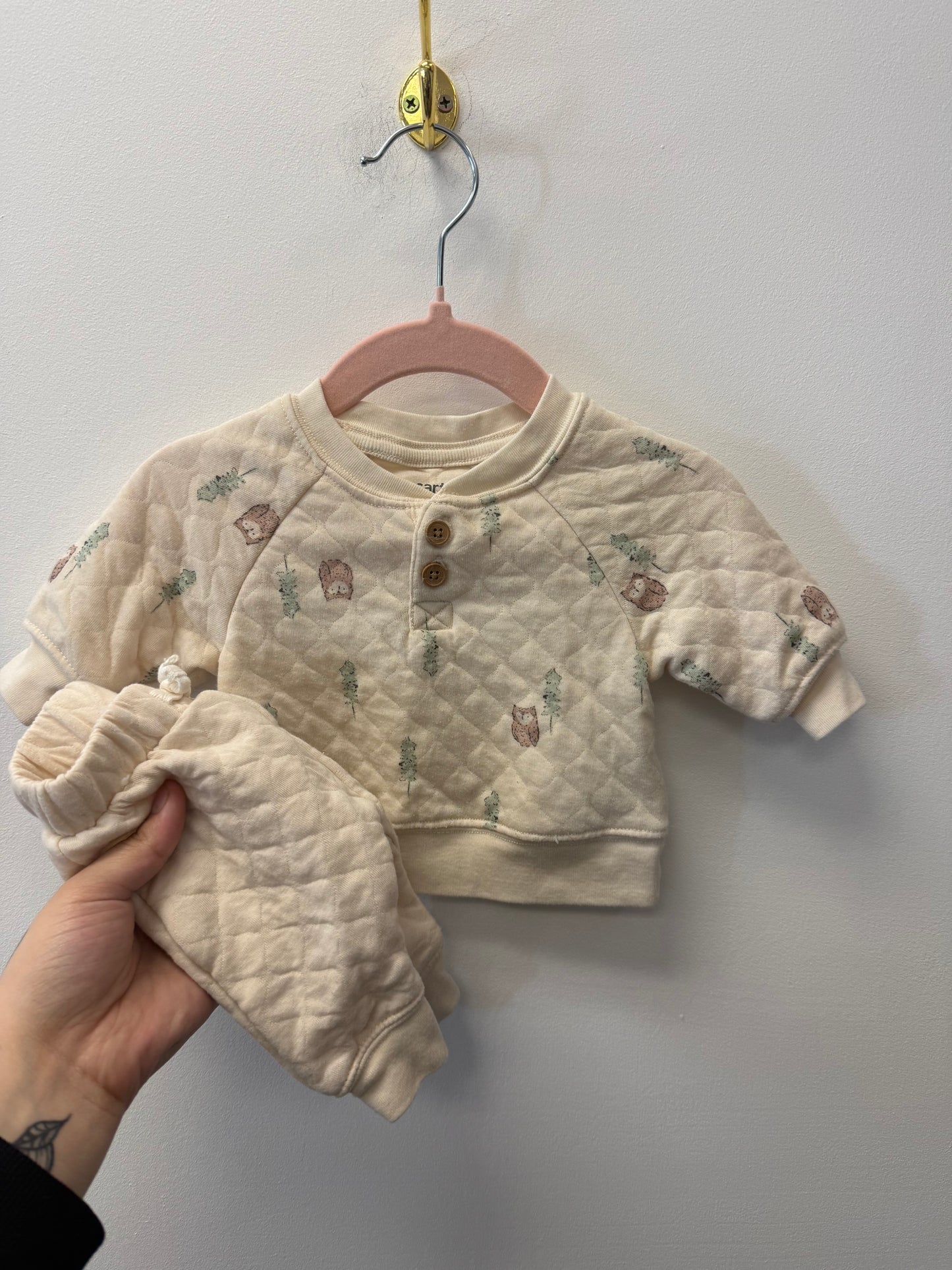 CARTERS OWL OUTFIT SIZE NEWBORN
