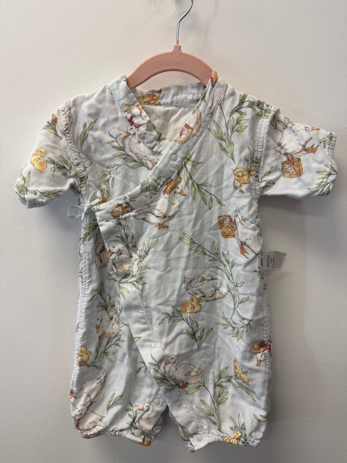 UNKNOWN BRAND SWAN ROMPER SIZE 12M