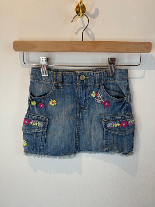 OLD NAVY FLORAL DENIM SKIRT SIZE 3