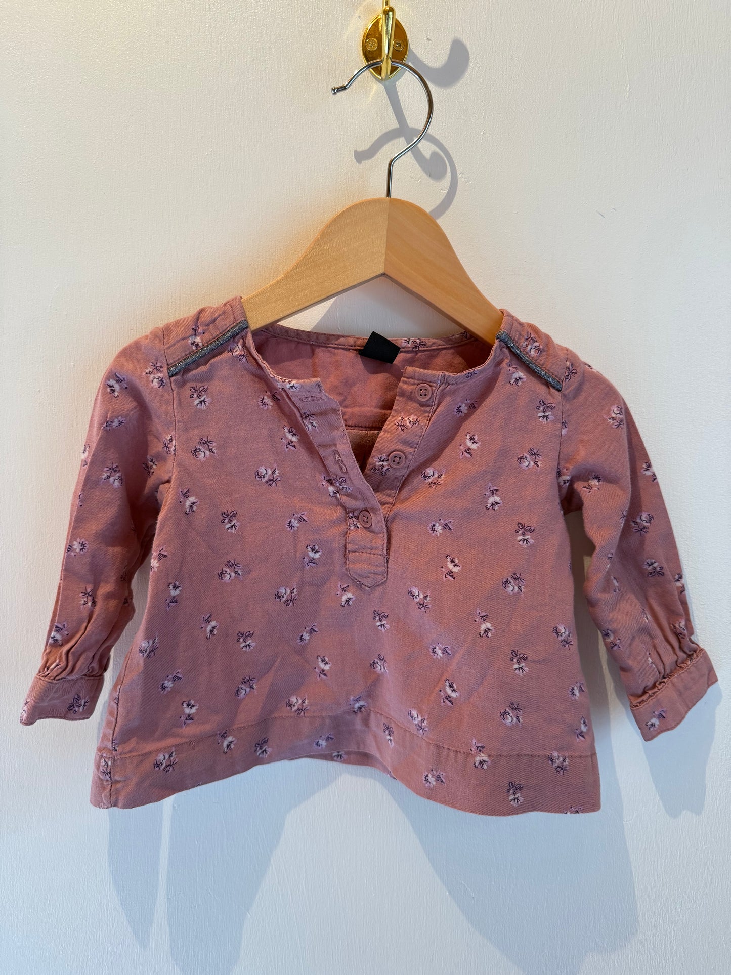 BABY GAP PURPLE FLORAL TOP 12-18M