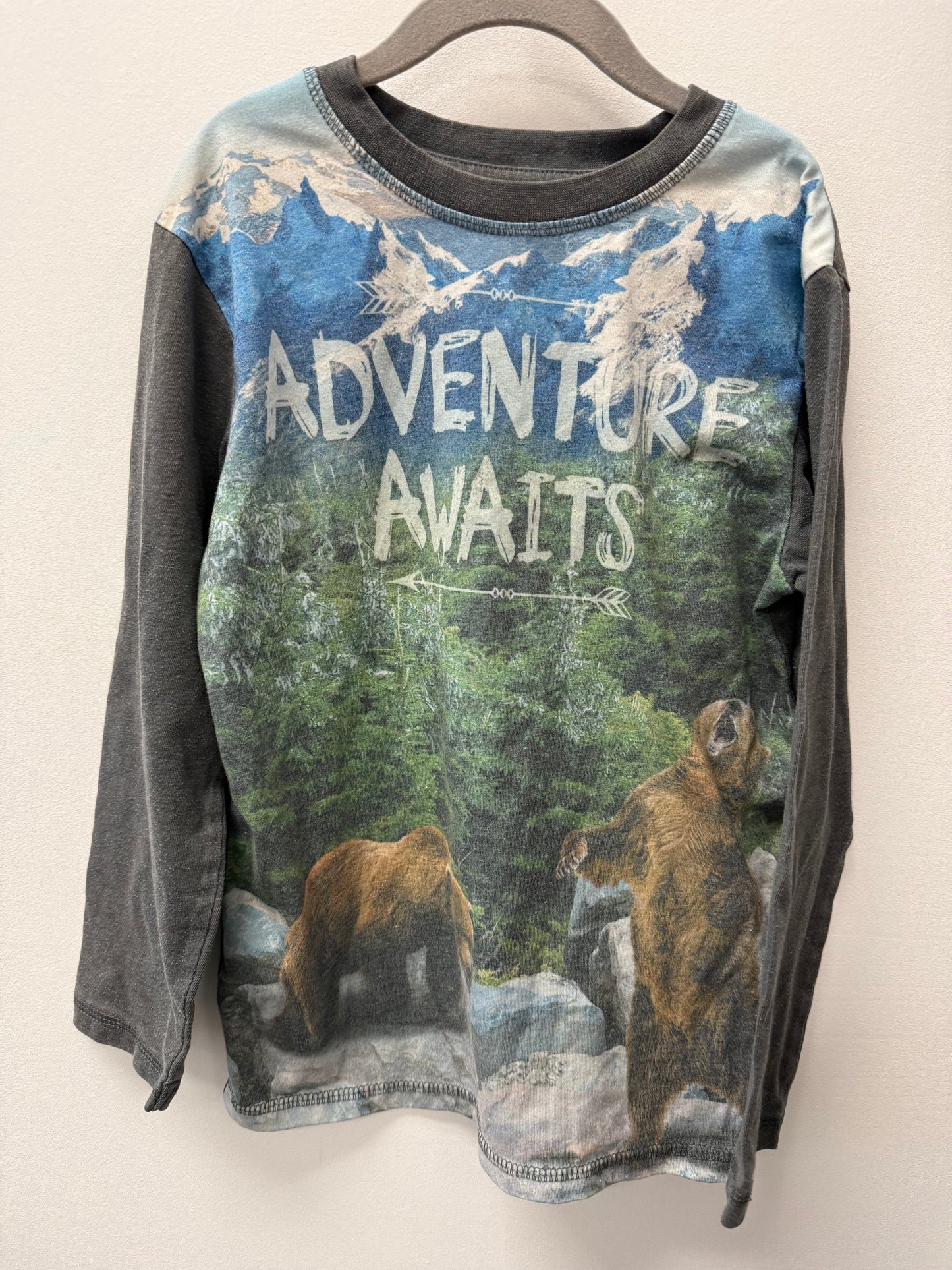 GEORGE "ADVENTURE AWAITS" SHIRT SIZE 7-8