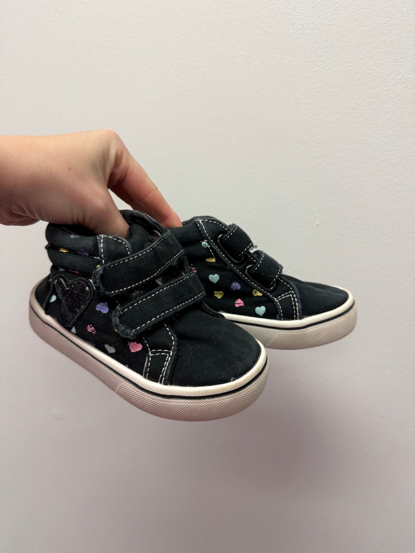 GEORGE HEART HIGHTOPS SIZE 7 TODDLER