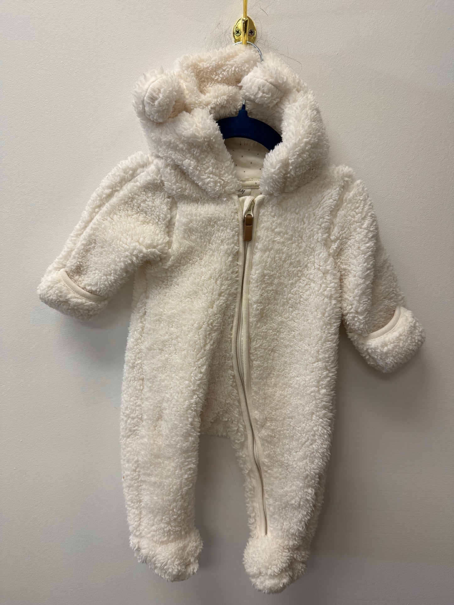 H&M BUNTING SUIT SIZE NEWBORN