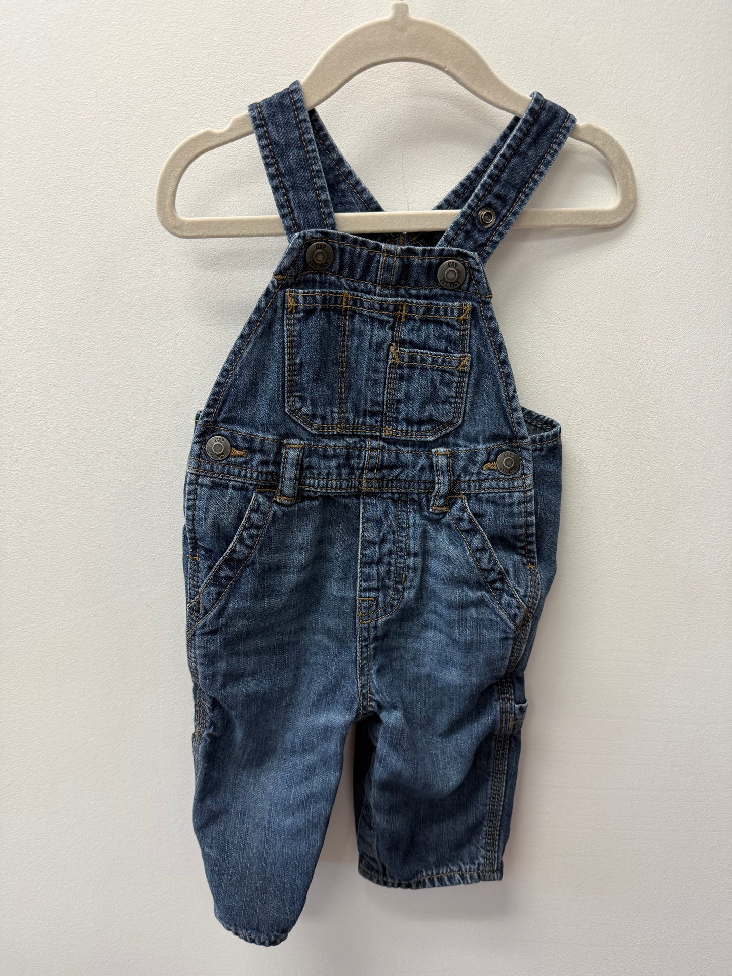 GAP OVERALLS SIZE 6-12M