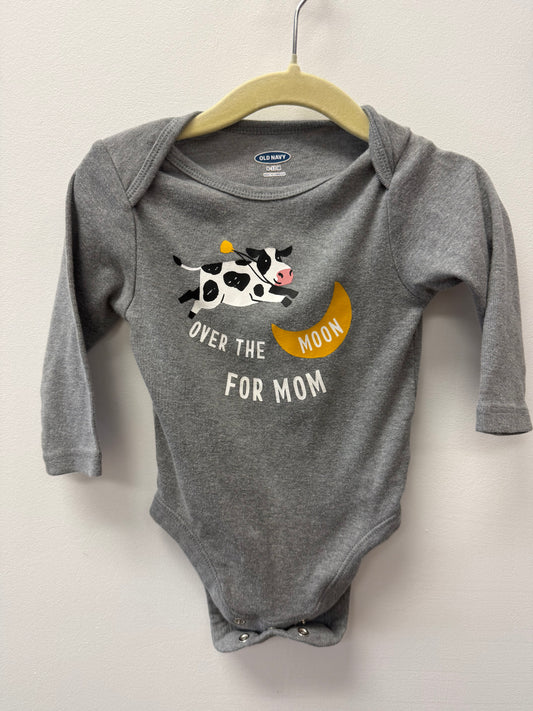 OLD NAVY COW ONESIE SIZE 6-12M