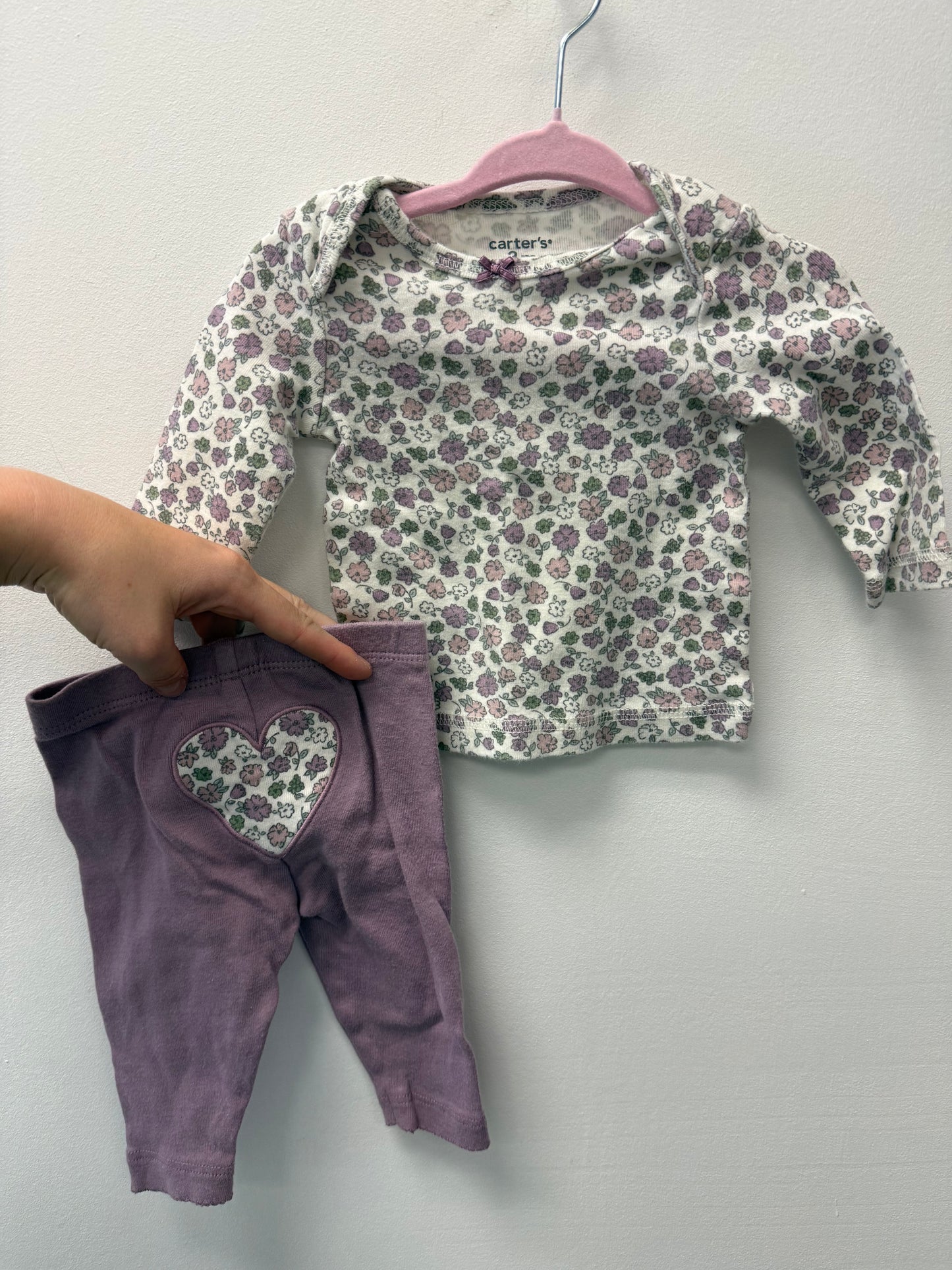 CARTERS 3 PIECE FLORAL OUTFIT SIZE 3M