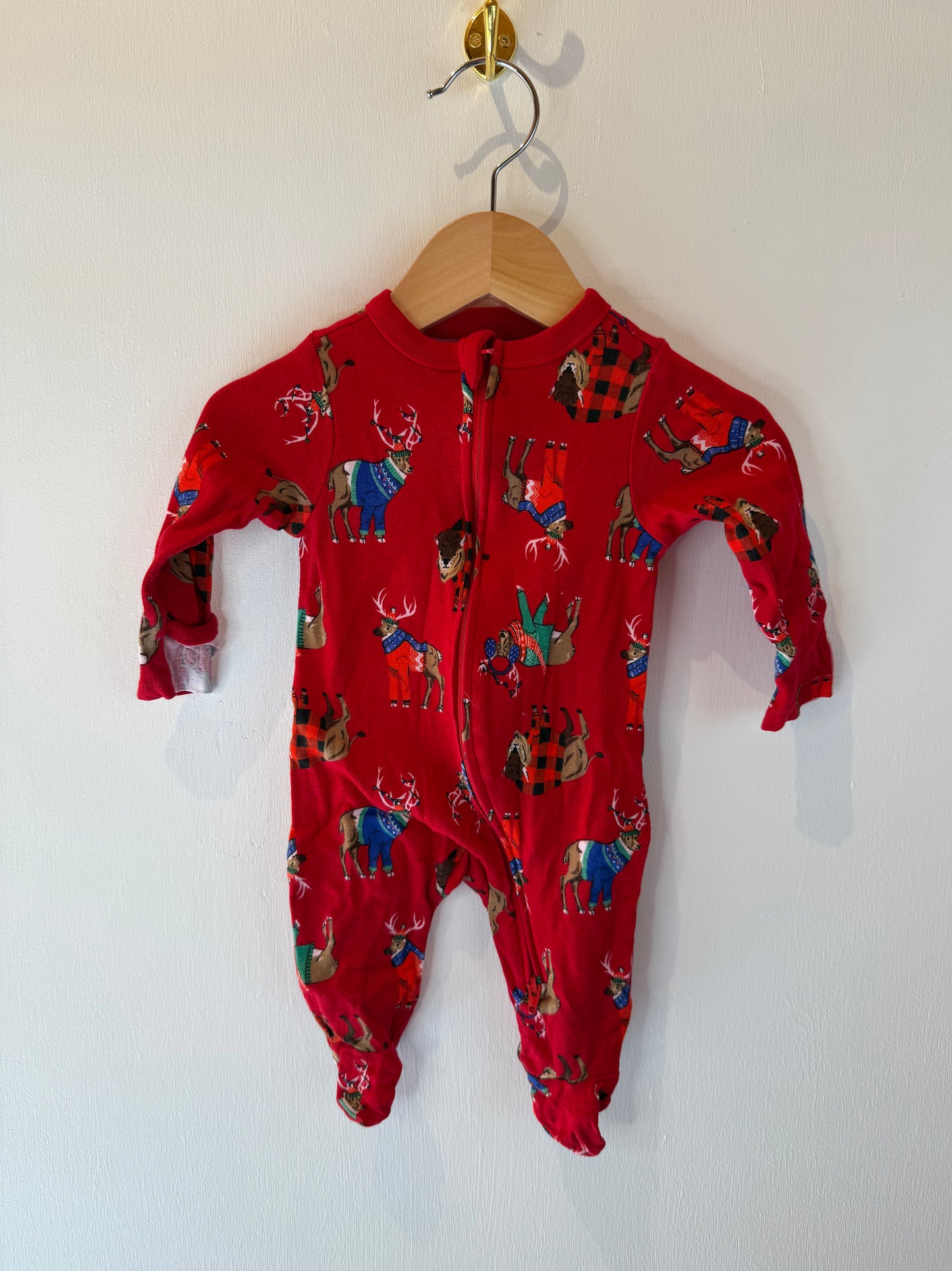 OLD NAVY CHRISTMAS SLEEPER 0-3M