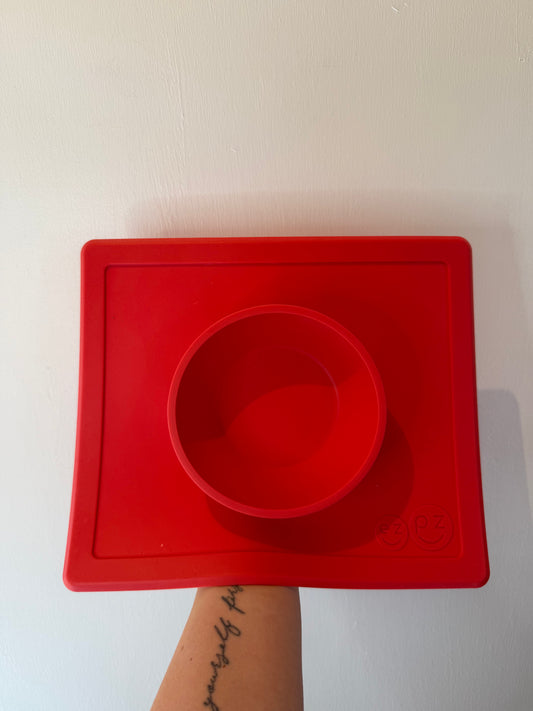EZPZ RED SILCONE BOWL