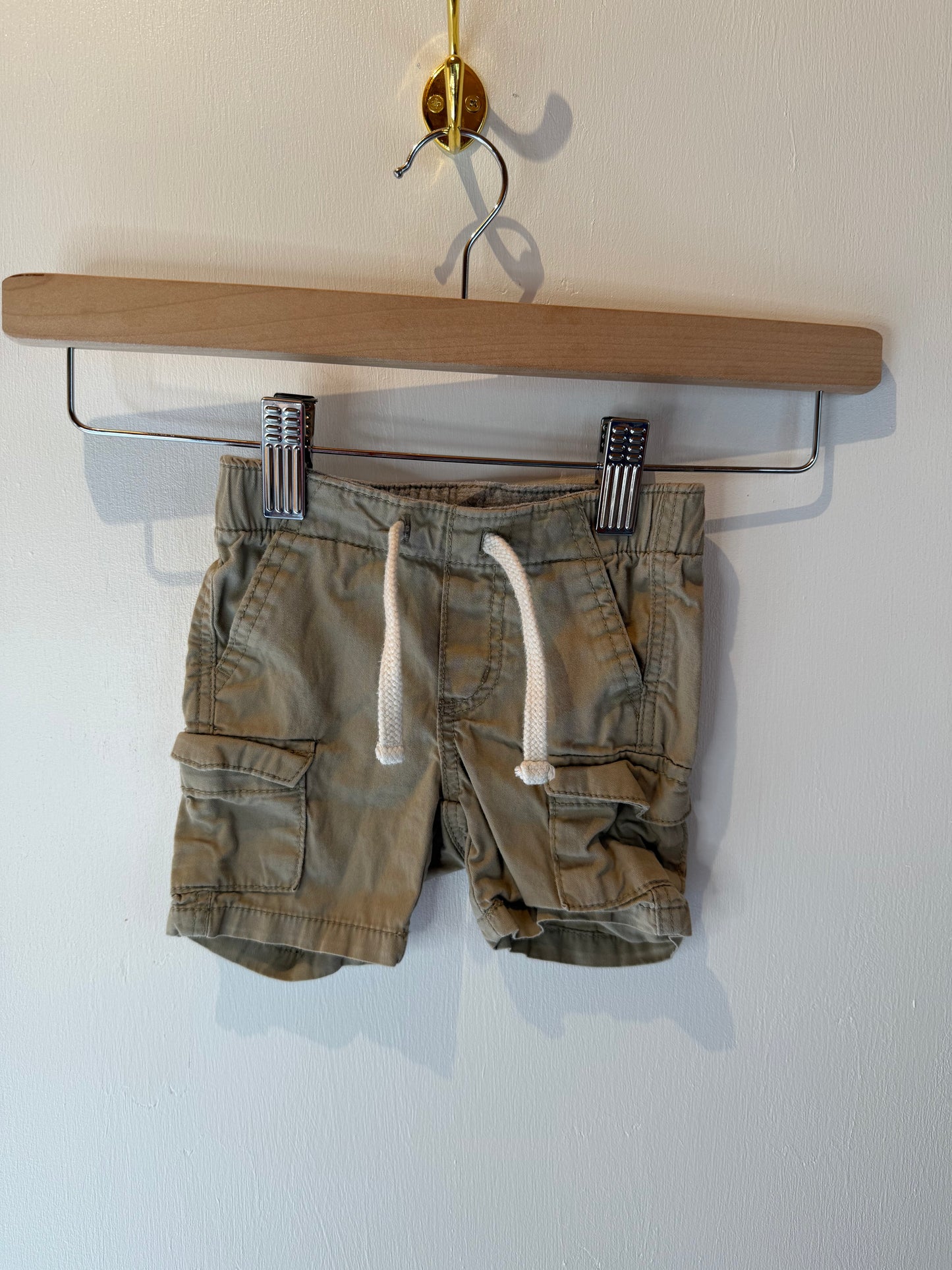 OLD NAVY BROWN CARGO SHORTS 3-6M