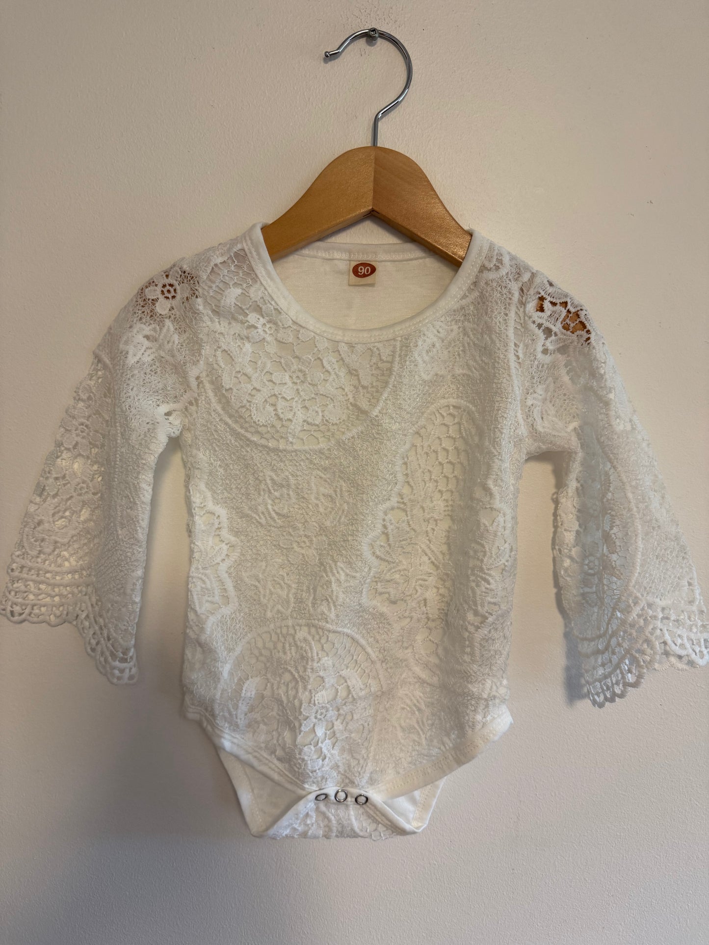 UNKNOWN BRAND LACE ONESIE SIZE 18-24M