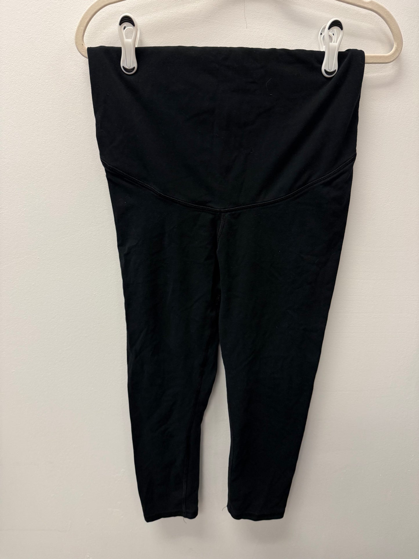 H&M MATERNITY CAPRIS SIZE MEDIUM