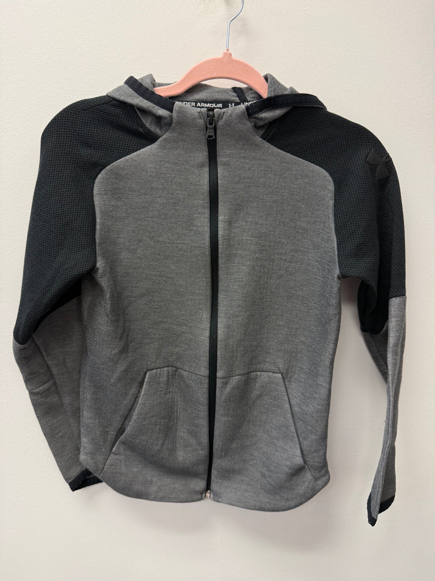 UNDER ARMOUR SWEATER SIZE 10-12